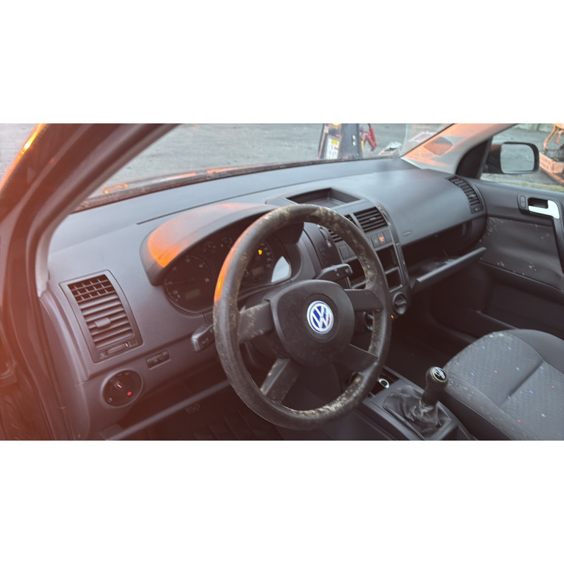 Plage arriere VOLKSWAGEN POLO 4 Photo n°17
