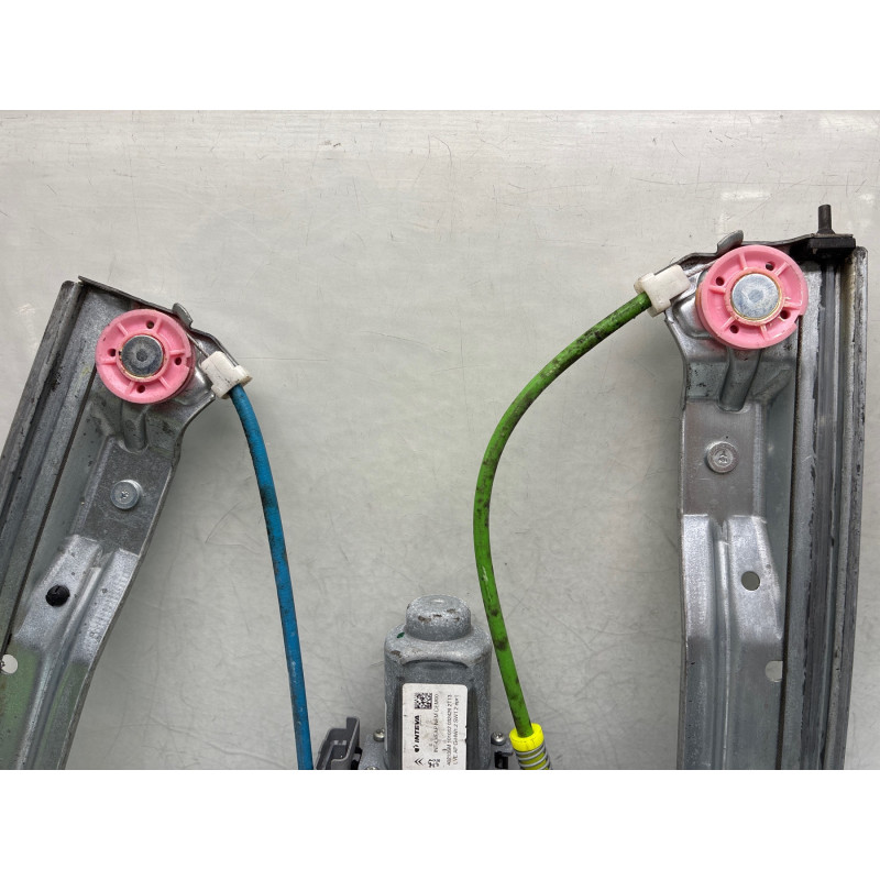 Leve vitre electrique avant gauche CITROEN C3 PICASSO Photo n°6
