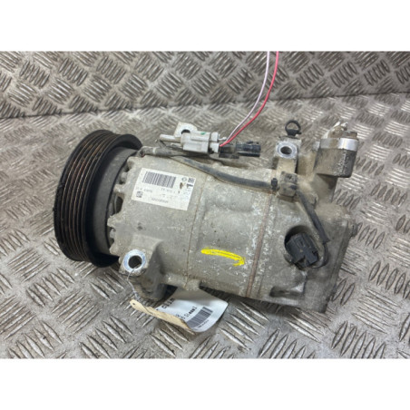 Compresseur clim RENAULT CLIO 4 Photo n°1