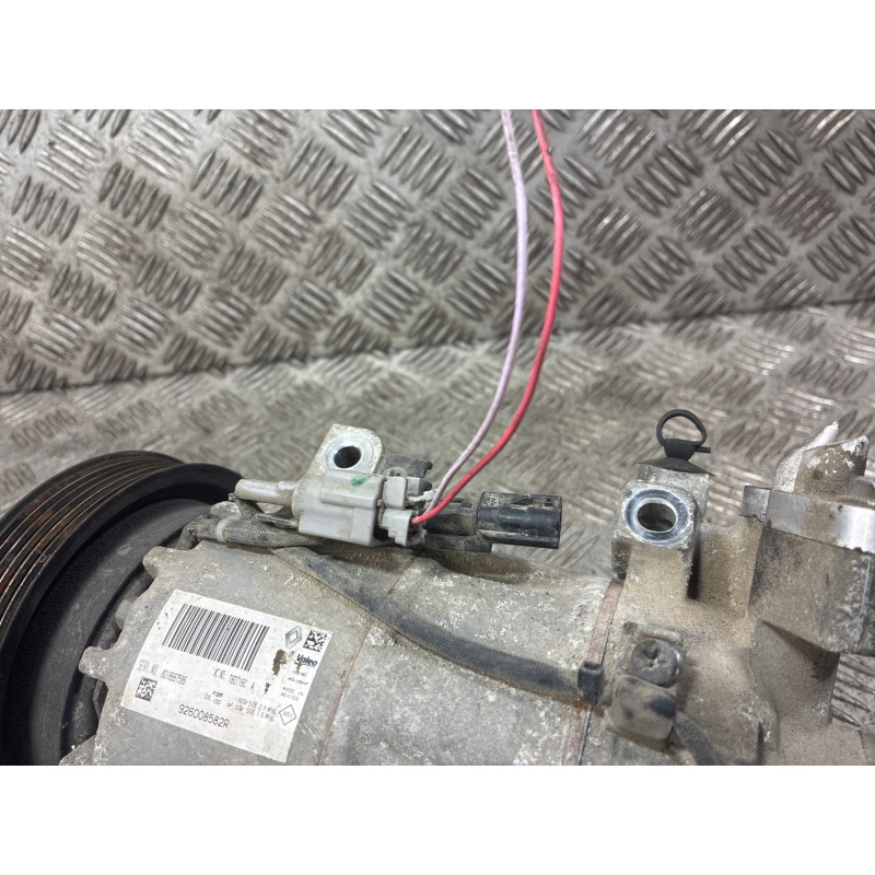 Compresseur clim RENAULT CLIO 4 Photo n°3