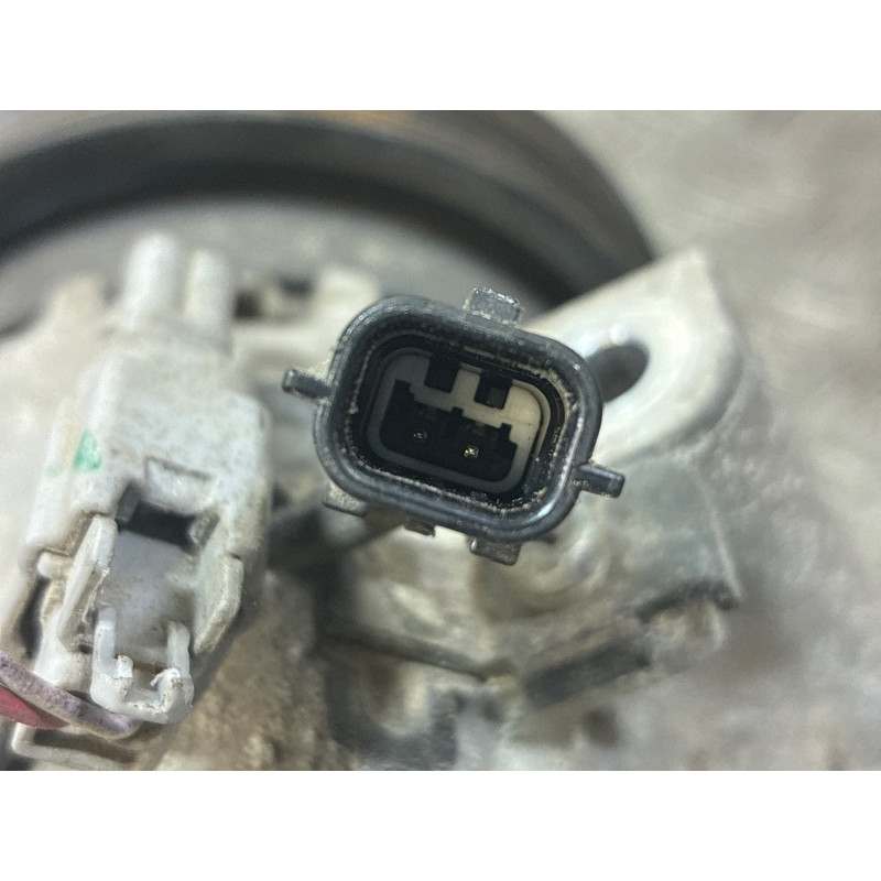 Compresseur clim RENAULT CLIO 4 Photo n°5