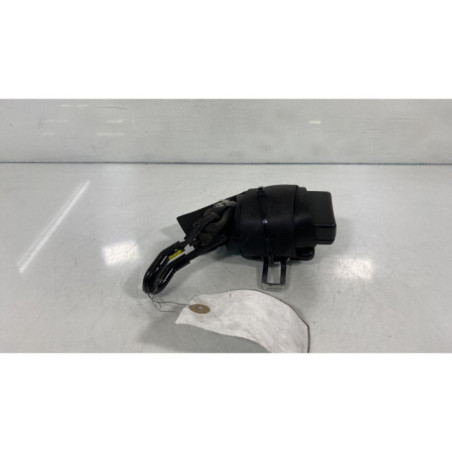 Attache ceinture arriere droit VOLKSWAGEN GOLF 4 Photo n°1