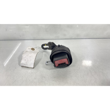 Attache ceinture arriere droit VOLKSWAGEN GOLF 4