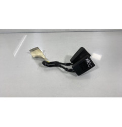Attache ceinture arriere centrale VOLKSWAGEN GOLF 4