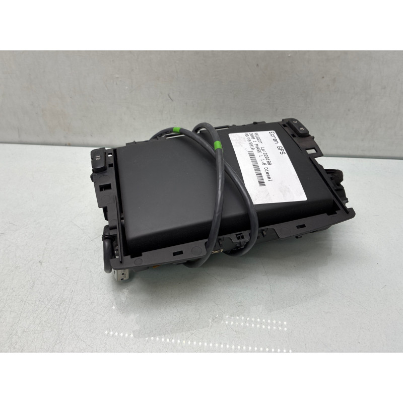 Ecran GPS PEUGEOT 3008 1 Photo n°4