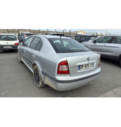 Serrure avant droit SKODA OCTAVIA 1