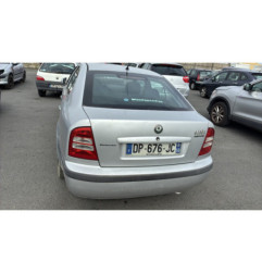 Serrure avant droit SKODA OCTAVIA 1