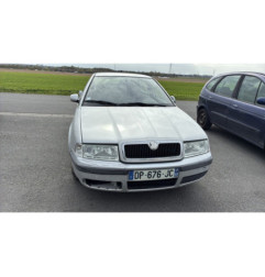 Serrure avant droit SKODA OCTAVIA 1