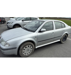 Serrure avant droit SKODA OCTAVIA 1