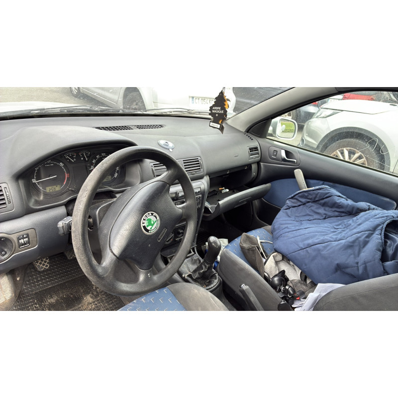 Serrure avant droit SKODA OCTAVIA 1 Photo n°17
