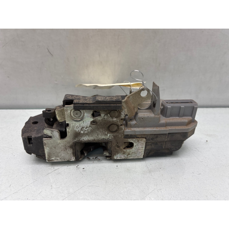 Serrure arriere droit PEUGEOT 206+ Photo n°1