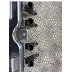 Rampe injection NISSAN JUKE 1 Photo n°1