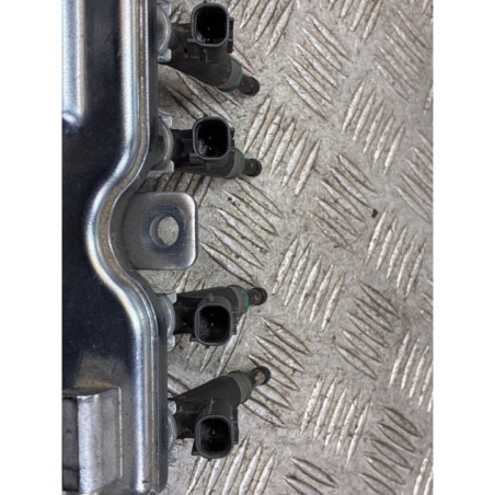 Rampe injection NISSAN JUKE 1 Photo n°1