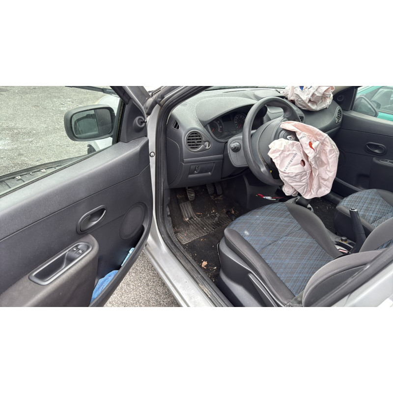 Pivot de moyeu avant droit RENAULT CLIO 3 Photo n°16