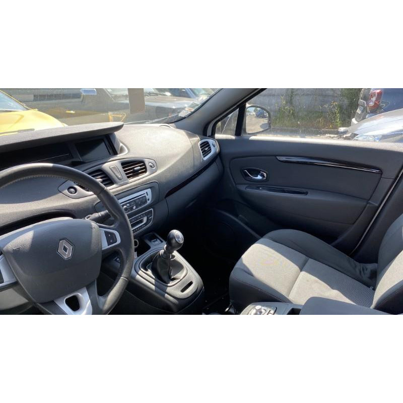Feu arriere principal gauche (feux) RENAULT SCENIC 3 Photo n°8
