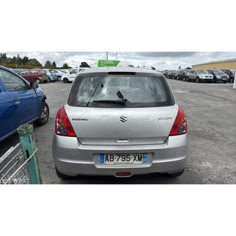 Serrure avant gauche SUZUKI SWIFT 3 Photo n°10