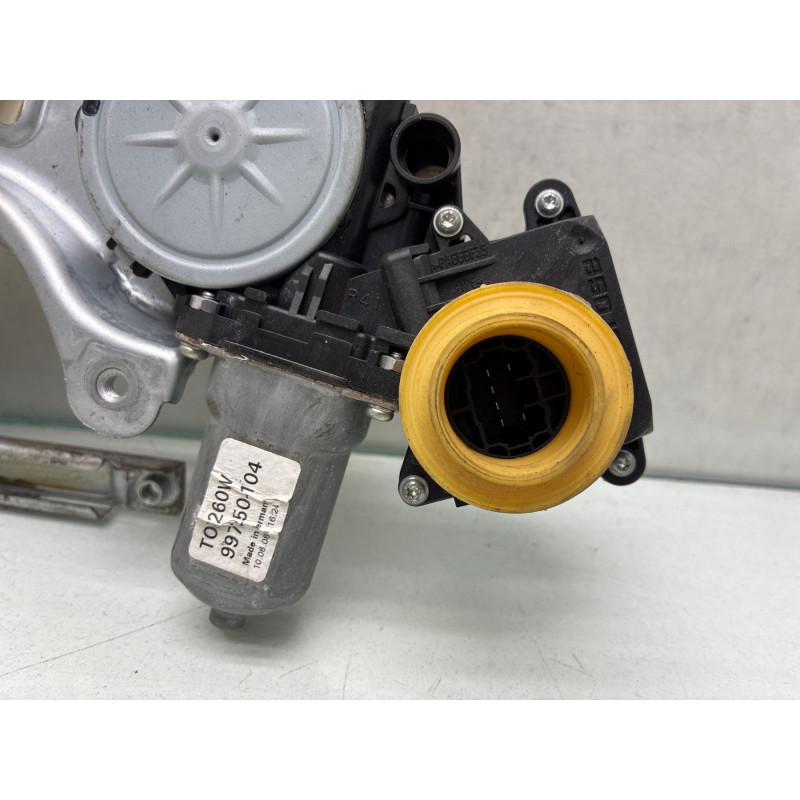 Leve vitre electrique avant droit TOYOTA COROLLA VERSO 2 Photo n°3
