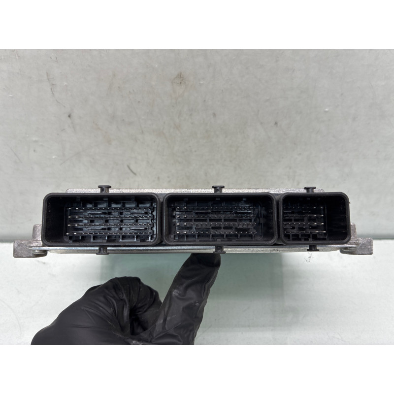 Calculateur moteur RENAULT CLIO 4 Photo n°3