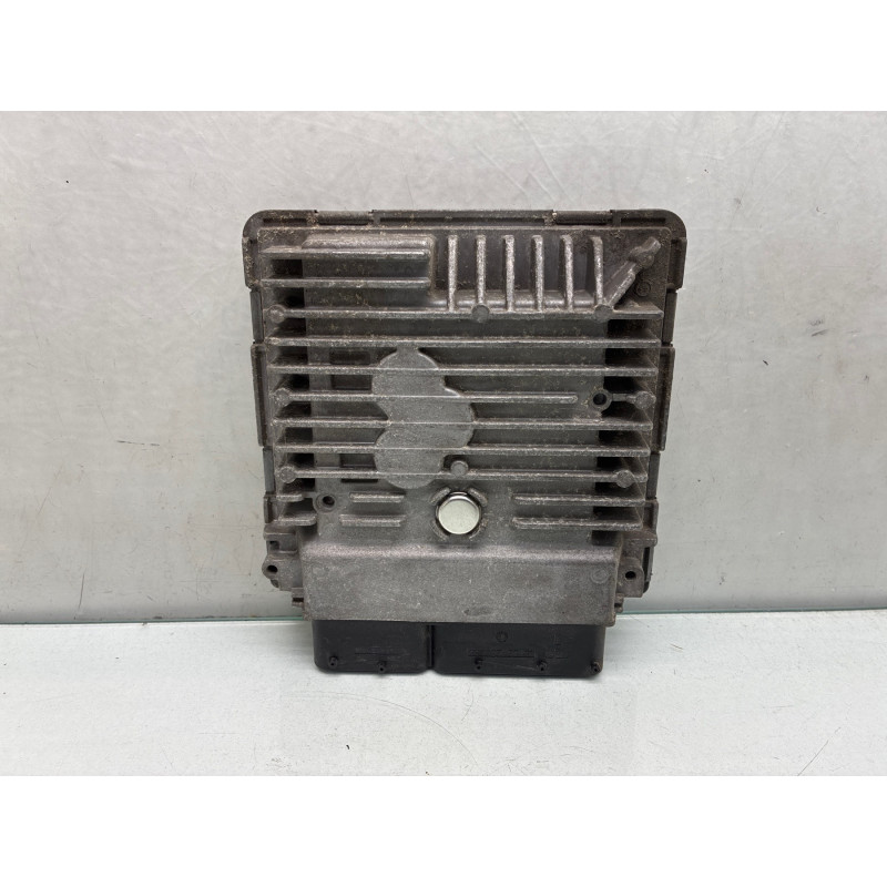 Calculateur moteur VOLKSWAGEN POLO 5 Photo n°4
