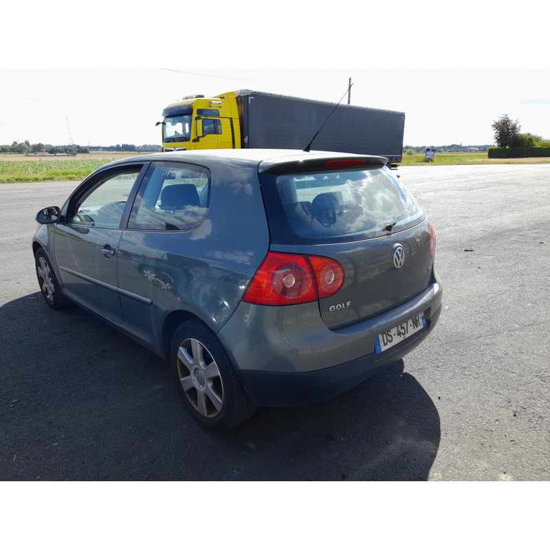 Actionneur verrou trappe d'essence VOLKSWAGEN GOLF 5 Photo n°11