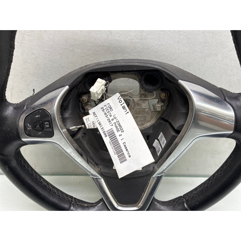 Volant FORD FIESTA 6 Photo n°3