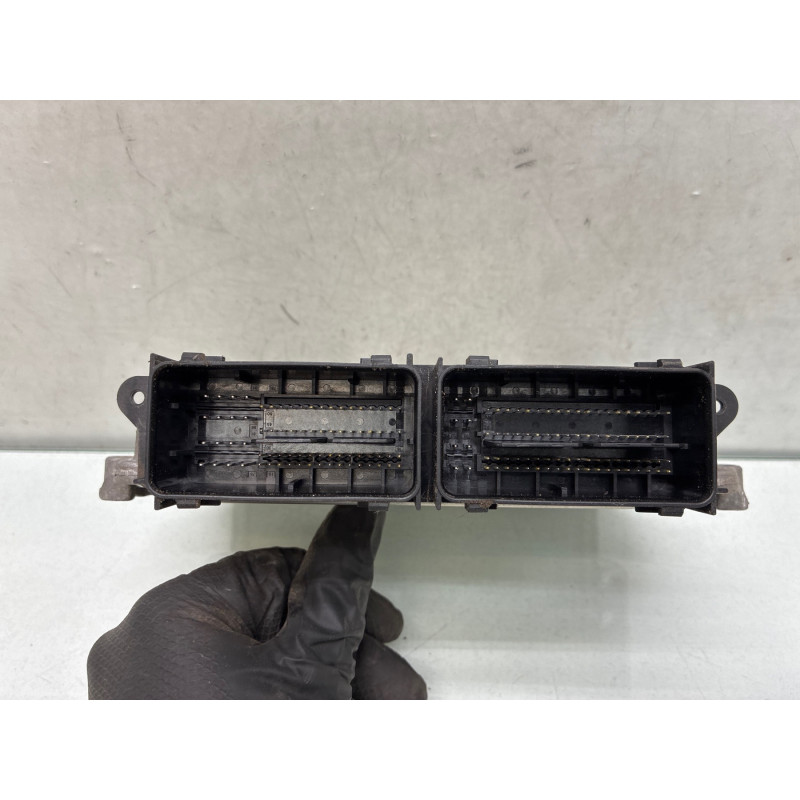 Calculateur moteur FORD FIESTA 6 Photo n°4