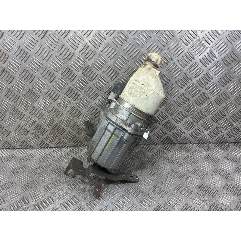 Pompe de direction OPEL ASTRA H Photo n°2