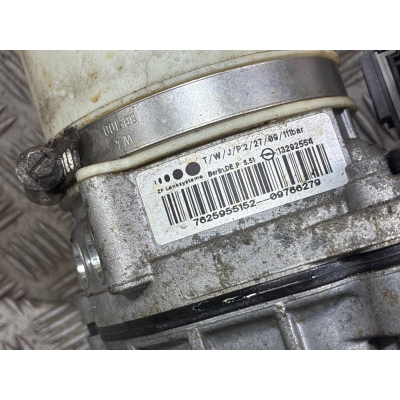 Pompe de direction OPEL ASTRA H Photo n°3