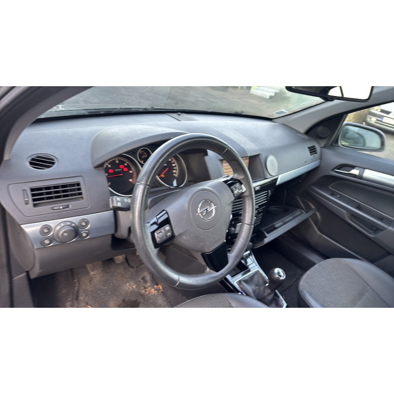 Pompe de direction OPEL ASTRA H Photo n°16