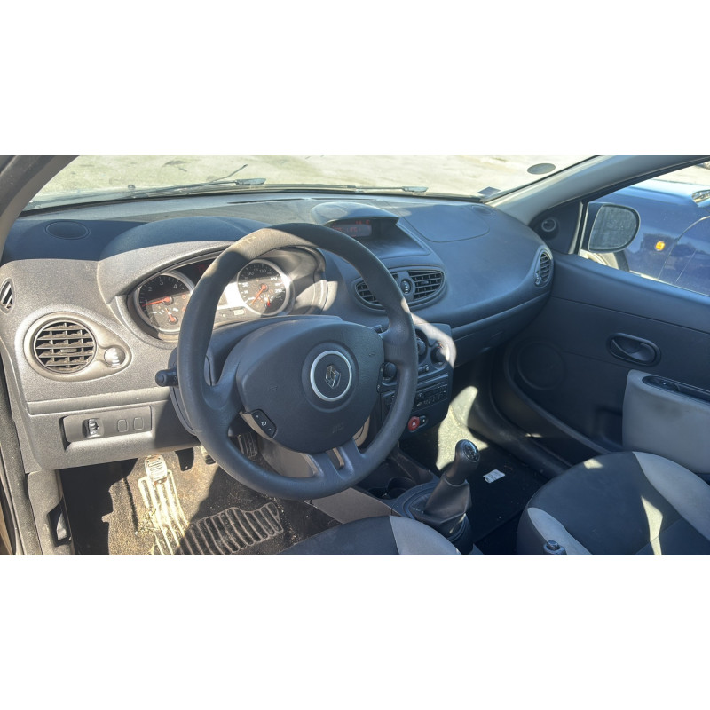 Interrupteur de leve vitre avant gauche RENAULT CLIO 3 Photo n°18
