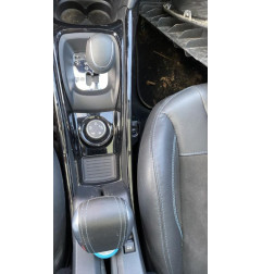 Facade autoradio PEUGEOT 2008 1