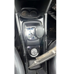 Facade autoradio PEUGEOT 2008 1
