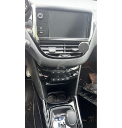 Facade autoradio PEUGEOT 2008 1