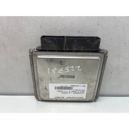 Calculateur moteur VOLKSWAGEN POLO 5 Photo n°1