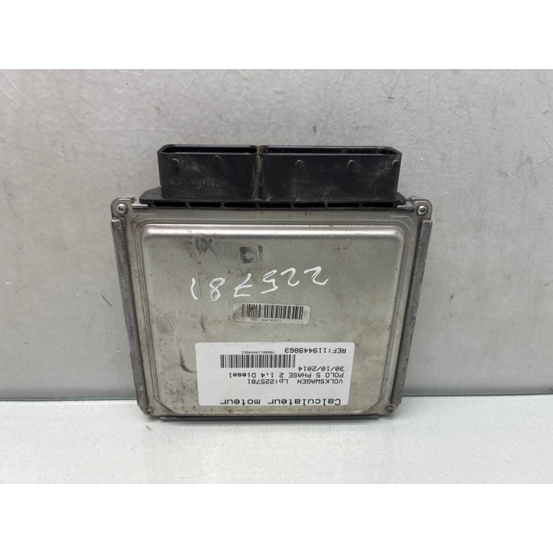 Calculateur moteur VOLKSWAGEN POLO 5 Photo n°5