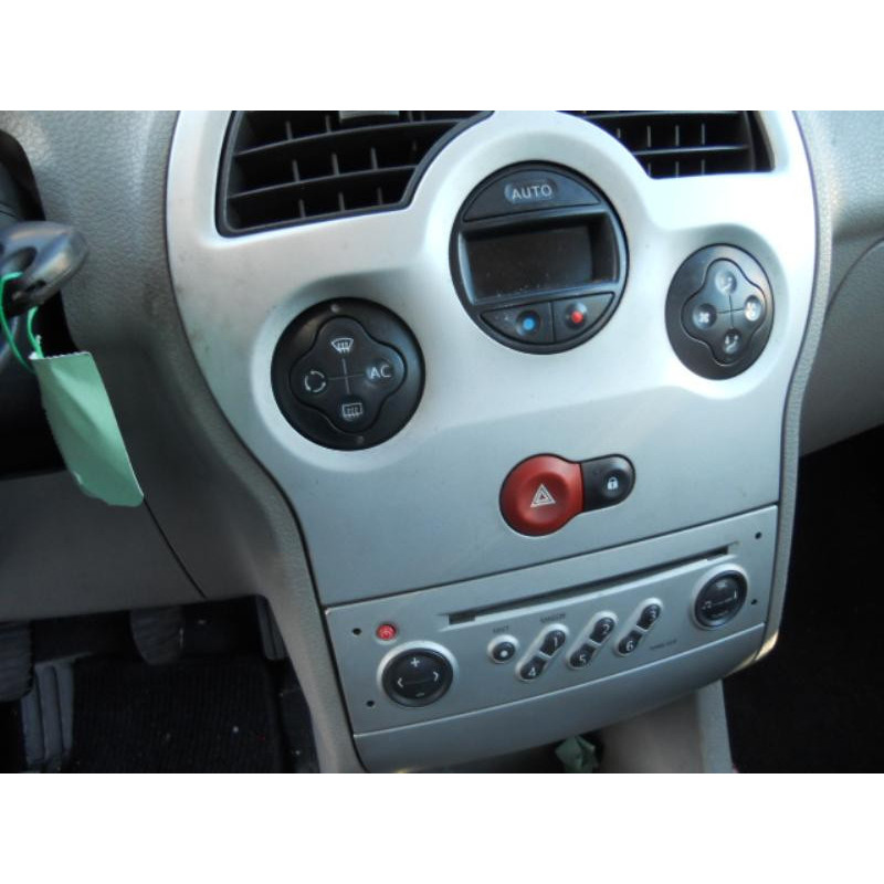 Custode avant gauche (porte) RENAULT MODUS Photo n°7