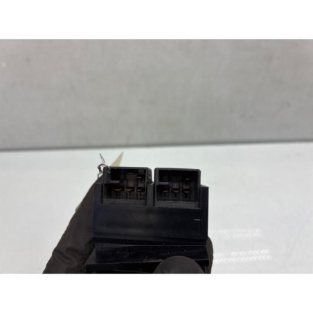 Interrupteur de leve vitre avant gauche AUDI TT 1