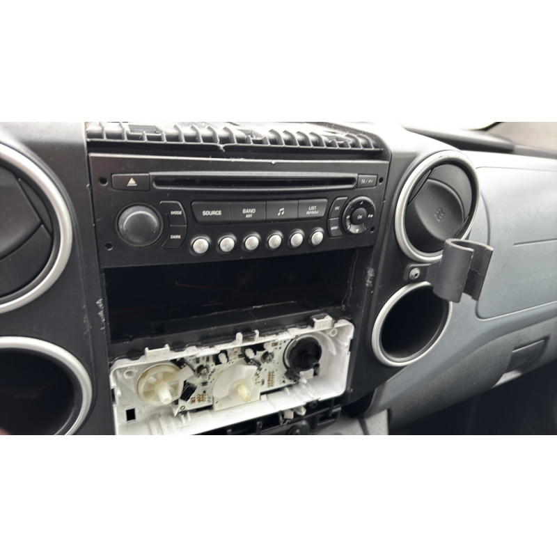 Moteur essuie glace arriere CITROEN BERLINGO 2 Photo n°19