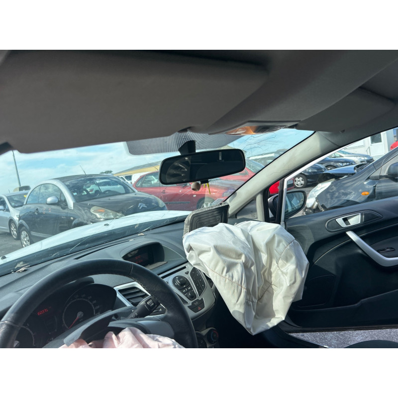 FORD FIESTA 6 PHASE 1 1.25i - 16V Photo n°8