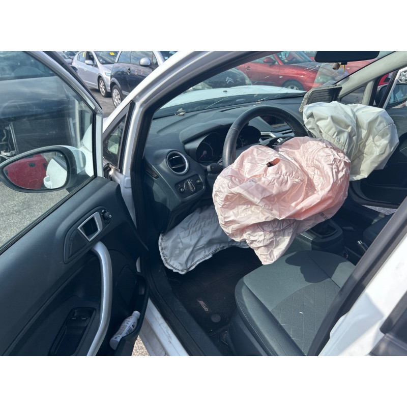 FORD FIESTA 6 PHASE 1 1.25i - 16V Photo n°13