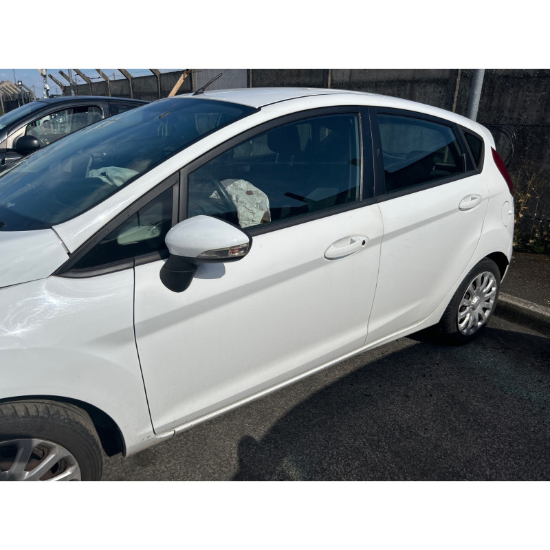 FORD FIESTA 6 PHASE 1 1.25i - 16V Photo n°16