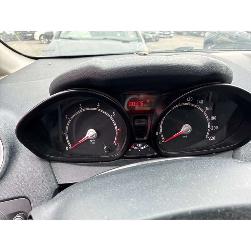 FORD FIESTA 6 PHASE 1 1.25i - 16V Photo n°24