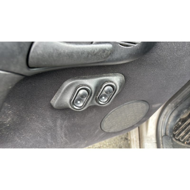 Serrure avant droit OPEL TIGRA 1 Photo n°18