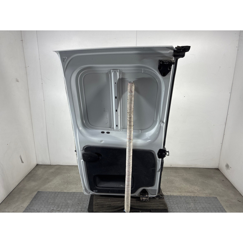Porte de coffre droit RENAULT TRAFIC 3 COURT Photo n°2