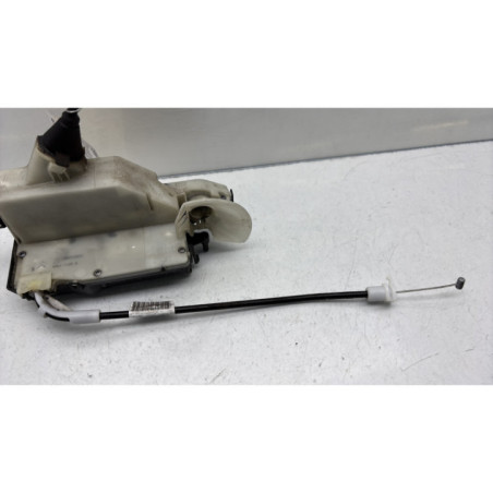 Serrure avant gauche PEUGEOT 208 1