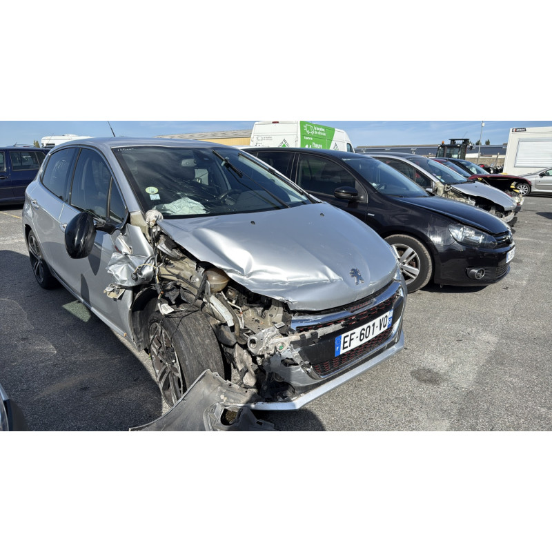 Moteur PEUGEOT 208 1 Photo n°6