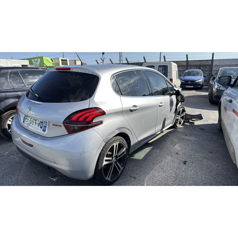 Moteur PEUGEOT 208 1 Photo n°7