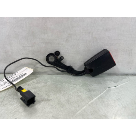 Attache ceinture arriere gauche PEUGEOT 5008 1 Photo n°1