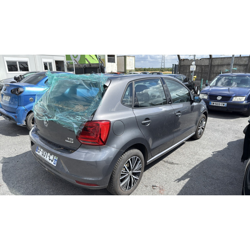 Vitre arriere gauche VOLKSWAGEN POLO 5 Photo n°8