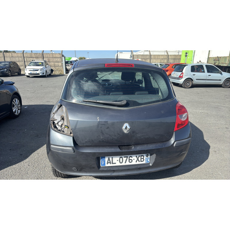 Aile avant gauche RENAULT CLIO 3 Photo n°9